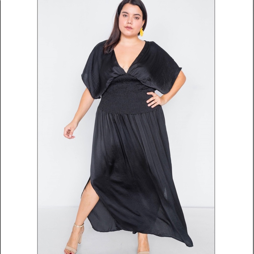 Brand New 🖤Plus Size V-Neck Kimono Maxi Dress